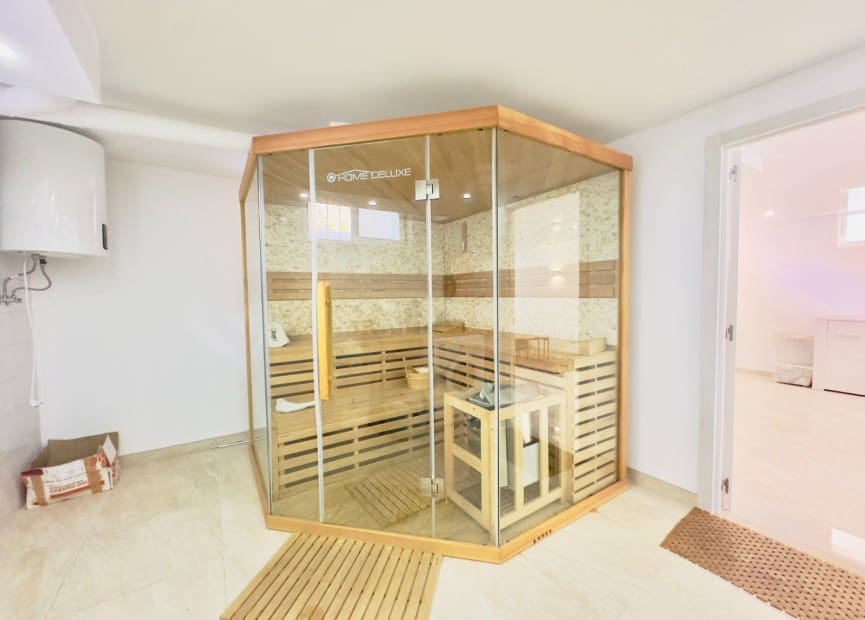 3 sypialnia Willa na sprzedaż w Playa Flamenca z basenem garażem - 349 000 € (Ref: 8512076)