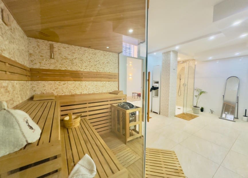 3 sypialnia Willa na sprzedaż w Playa Flamenca z basenem garażem - 349 000 € (Ref: 8512076)