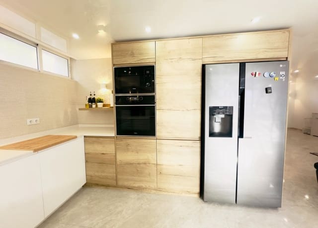 3 sypialnia Willa na sprzedaż w Playa Flamenca, Orihuela z basenem garażem - 349 000 € (Ref: 8512076)