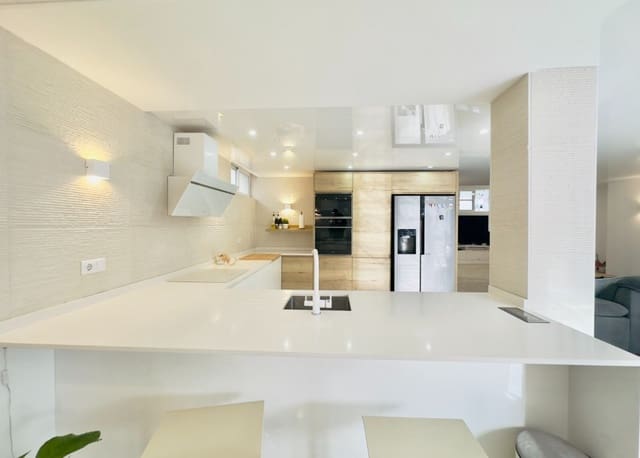 3 sypialnia Willa na sprzedaż w Playa Flamenca, Orihuela z basenem garażem - 349 000 € (Ref: 8512076)