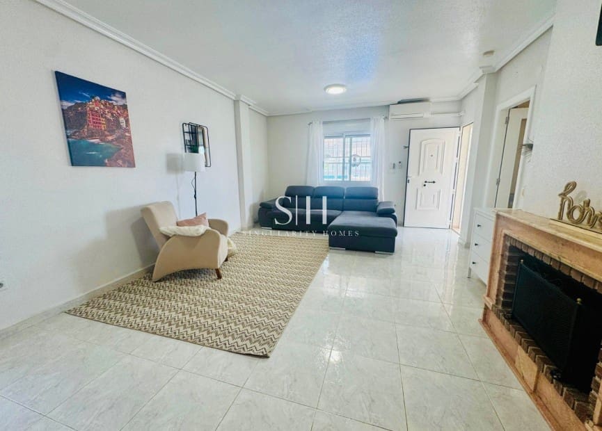 3 sypialnia Willa na sprzedaż w Playa Flamenca z basenem garażem - 349 000 € (Ref: 8512076)