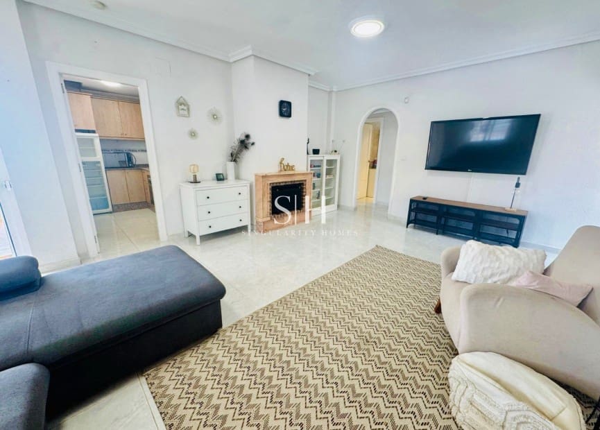 3 sypialnia Willa na sprzedaż w Playa Flamenca z basenem garażem - 349 000 € (Ref: 8512076)