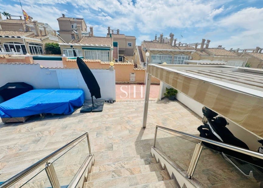 3 sypialnia Willa na sprzedaż w Playa Flamenca z basenem garażem - 349 000 € (Ref: 8512076)