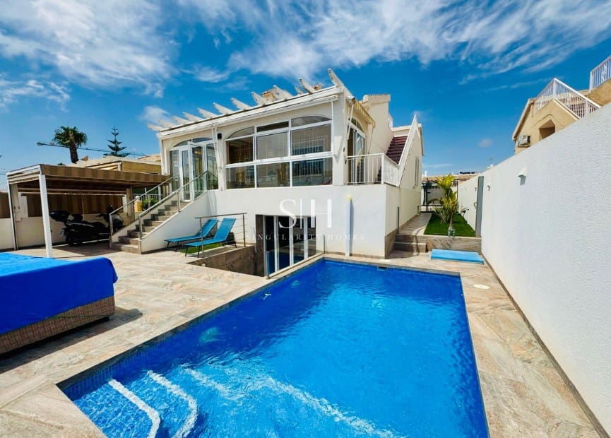 3 sypialnia Willa na sprzedaż w Playa Flamenca z basenem garażem - 349 000 € (Ref: 8512076)