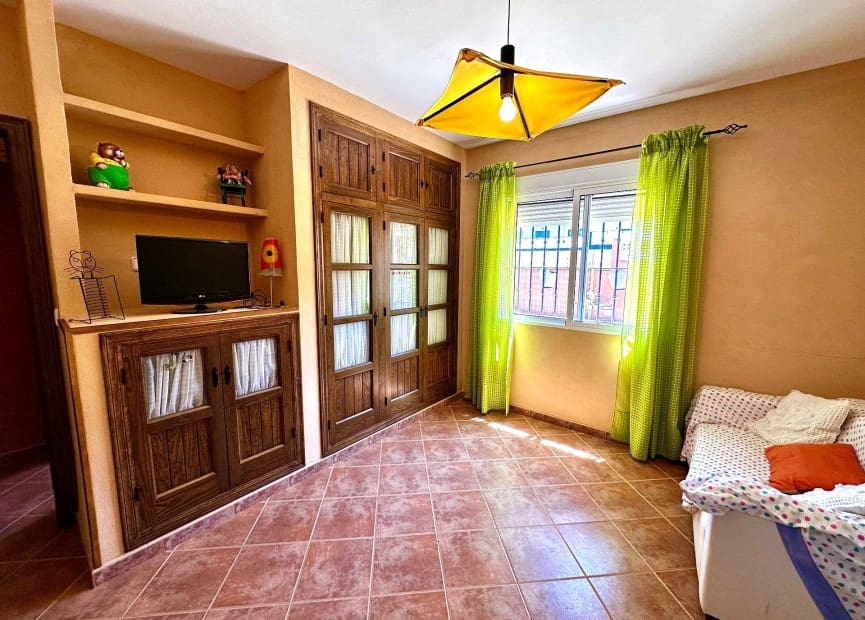 5 bedroom Villa for sale in San Miguel de Salinas with pool - € 495,000 (Ref: 8512077)