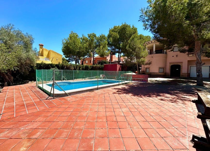 5 bedroom Villa for sale in San Miguel de Salinas with pool - € 495,000 (Ref: 8512077)