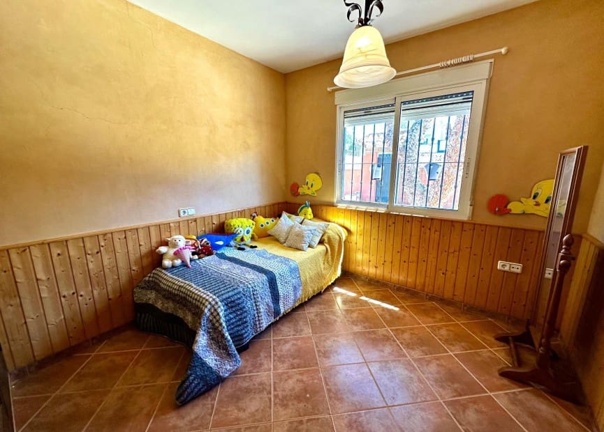 5 bedroom Villa for sale in San Miguel de Salinas with pool - € 495,000 (Ref: 8512077)