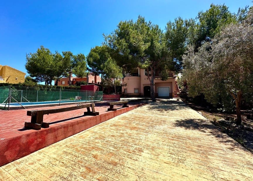 5 bedroom Villa for sale in San Miguel de Salinas with pool - € 495,000 (Ref: 8512077)