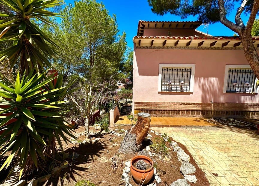 5 bedroom Villa for sale in San Miguel de Salinas with pool - € 495,000 (Ref: 8512077)