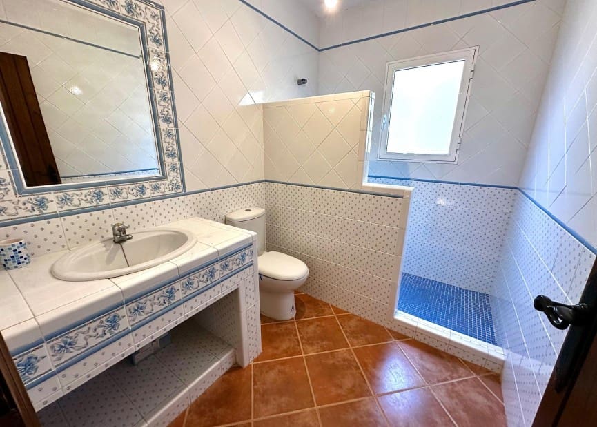 5 bedroom Villa for sale in San Miguel de Salinas with pool - € 495,000 (Ref: 8512077)