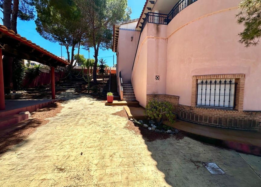 5 bedroom Villa for sale in San Miguel de Salinas with pool - € 495,000 (Ref: 8512077)