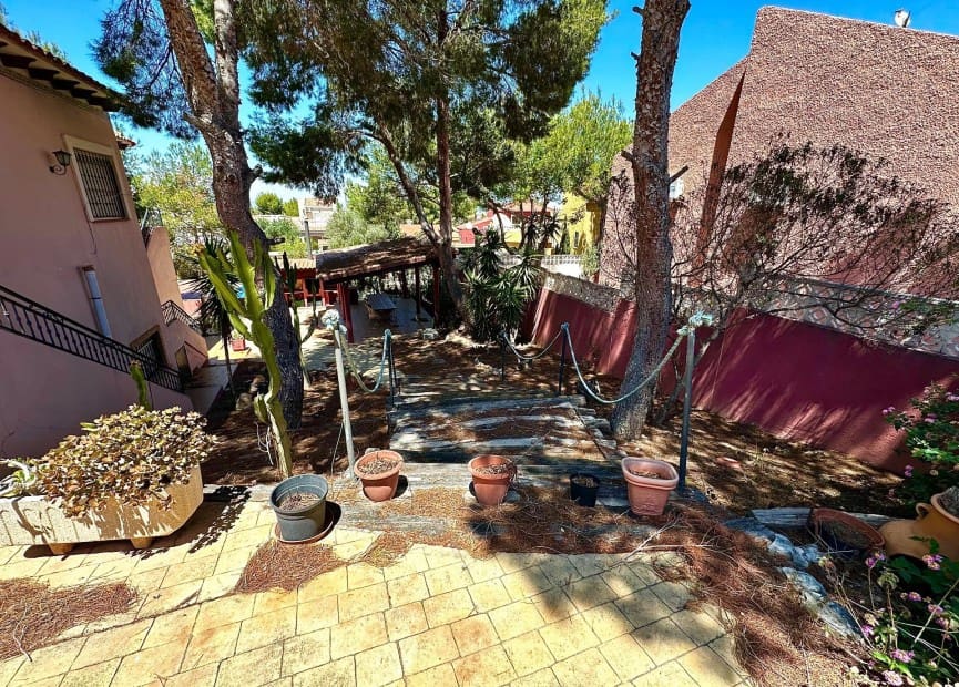 5 bedroom Villa for sale in San Miguel de Salinas with pool - € 495,000 (Ref: 8512077)