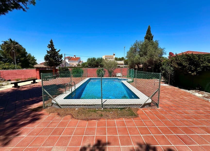 5 bedroom Villa for sale in San Miguel de Salinas with pool - € 495,000 (Ref: 8512077)