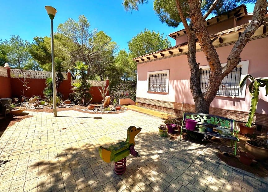5 bedroom Villa for sale in San Miguel de Salinas with pool - € 495,000 (Ref: 8512077)