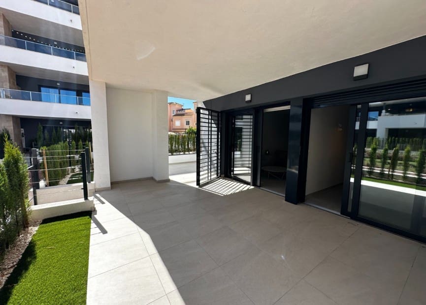 2 bedroom Apartment for sale in Playa Flamenca with pool garage - € 420,000 (Ref: 8575508)