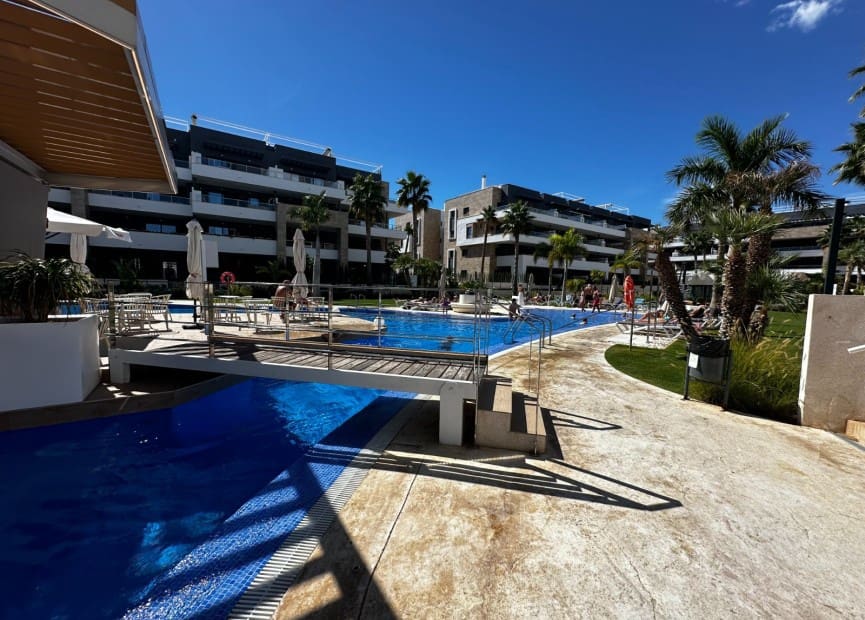 2 bedroom Apartment for sale in Playa Flamenca with pool garage - € 420,000 (Ref: 8575508)
