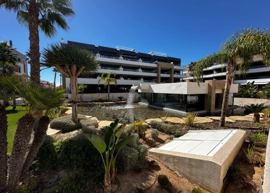 2 bedroom Apartment for sale in Playa Flamenca with pool garage - € 420,000 (Ref: 8575508)