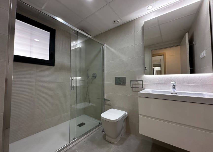 2 bedroom Apartment for sale in Playa Flamenca with pool garage - € 420,000 (Ref: 8575508)