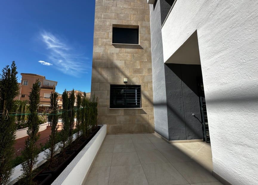 2 bedroom Apartment for sale in Playa Flamenca with pool garage - € 420,000 (Ref: 8575508)