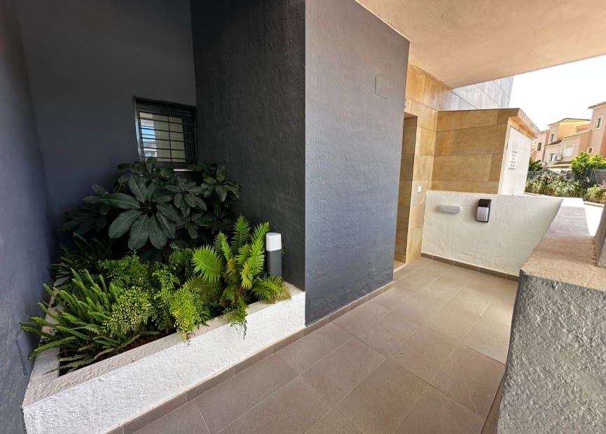 2 bedroom Apartment for sale in Playa Flamenca with pool garage - € 420,000 (Ref: 8575508)