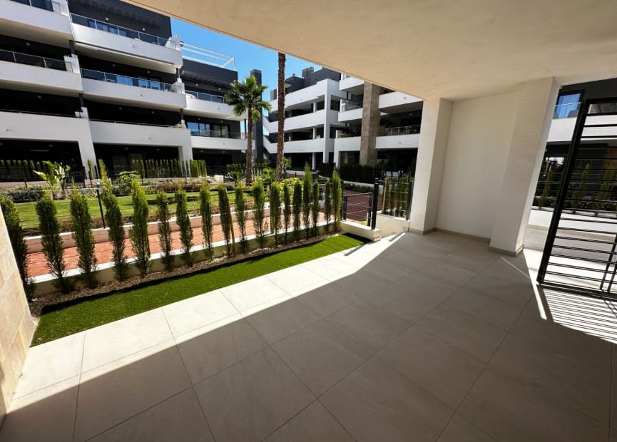 2 bedroom Apartment for sale in Playa Flamenca with pool garage - € 420,000 (Ref: 8575508)
