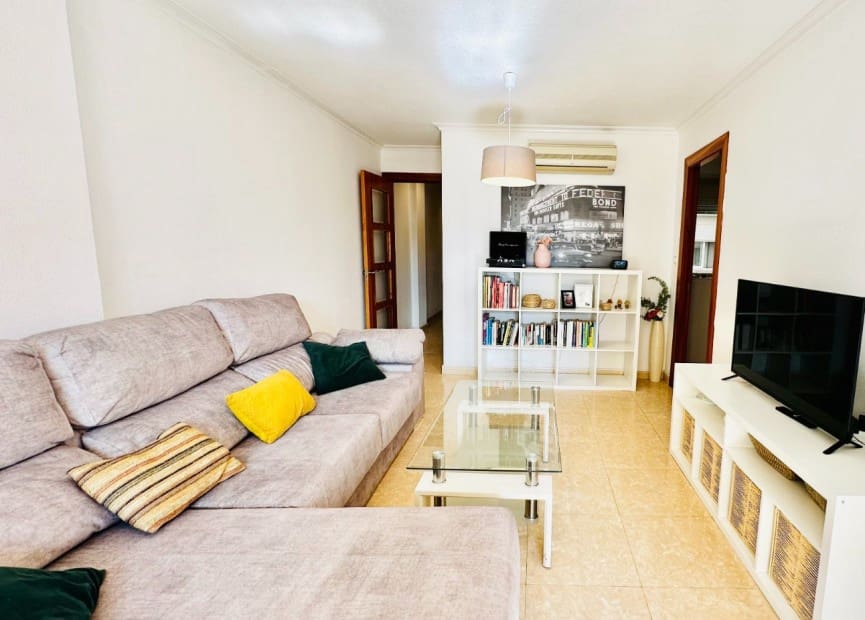 3 soveværelse Lejlighed til salg i Torrevieja - € 149.900 (Ref: 8592728)