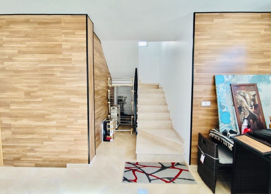 4 bedroom Villa for sale in San Miguel de Salinas with pool - € 249,000 (Ref: 8635652)