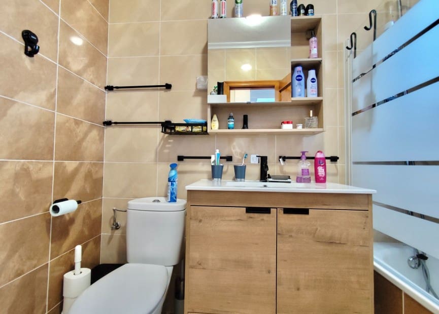 4 bedroom Villa for sale in San Miguel de Salinas with pool - € 249,000 (Ref: 8635652)