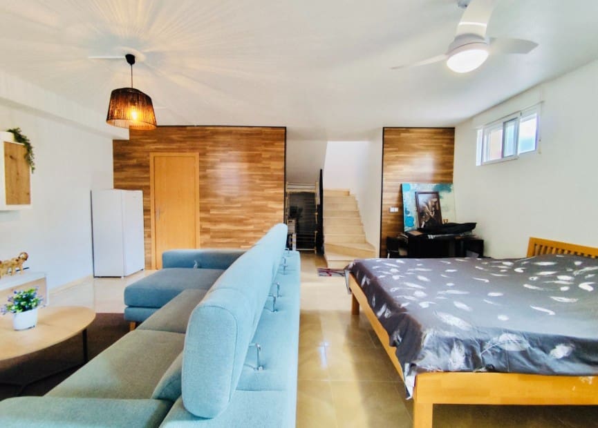 4 bedroom Villa for sale in San Miguel de Salinas with pool - € 249,000 (Ref: 8635652)