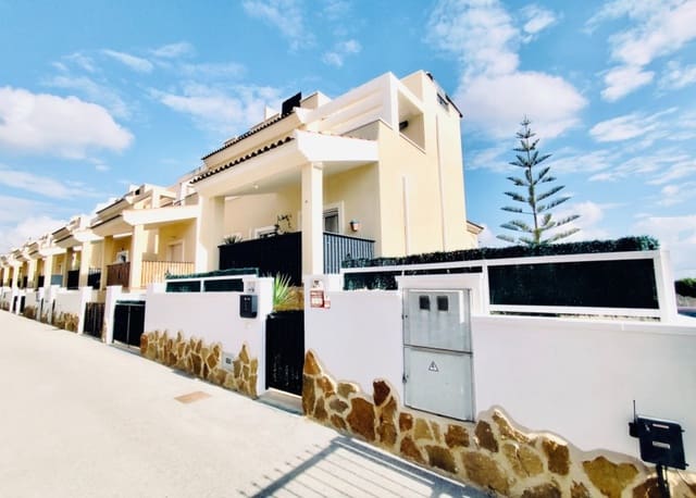 4 bedroom Villa for sale in San Miguel de Salinas with pool - € 249,000 (Ref: 8635652)