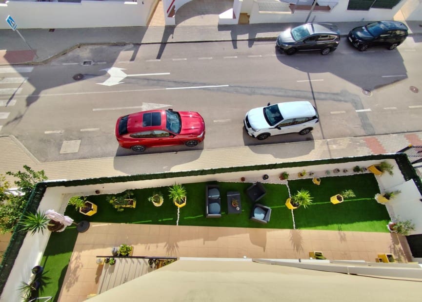 4 bedroom Villa for sale in San Miguel de Salinas with pool - € 249,000 (Ref: 8635652)