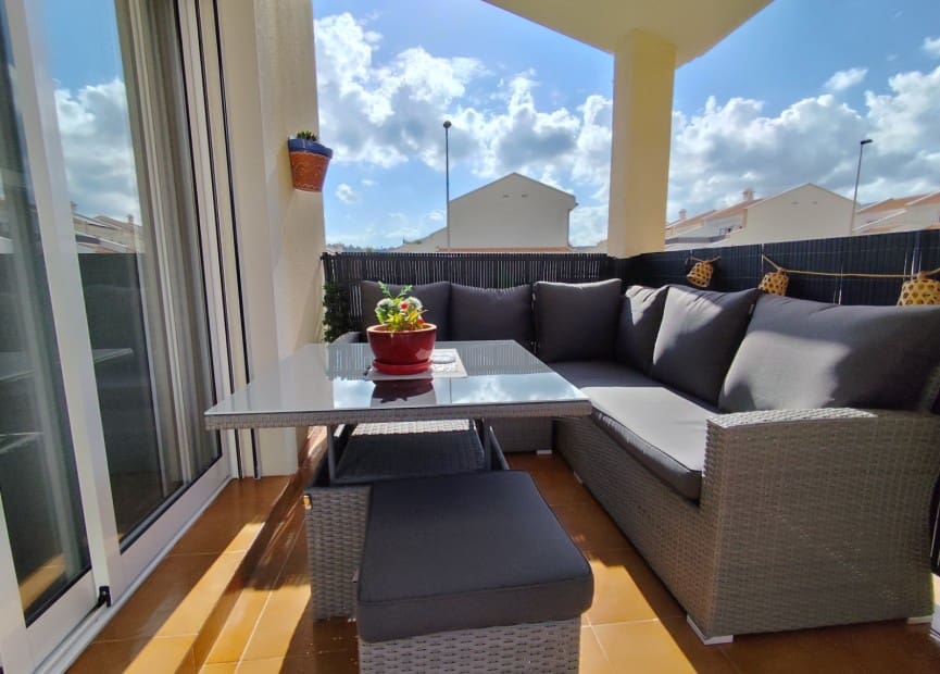 4 bedroom Villa for sale in San Miguel de Salinas with pool - € 249,000 (Ref: 8635652)