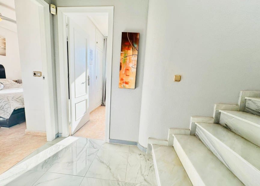 4 bedroom Villa for sale in Orihuela Costa with pool - € 399,000 (Ref: 8695619)