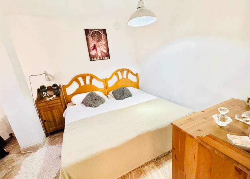 4 bedroom Villa for sale in Orihuela Costa with pool - € 399,000 (Ref: 8695619)