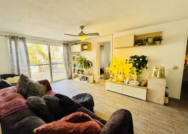 4 Zimmer Villa zu verkaufen in La Zenia, Orihuela mit Pool - 399.000 € (Ref: 8695619)