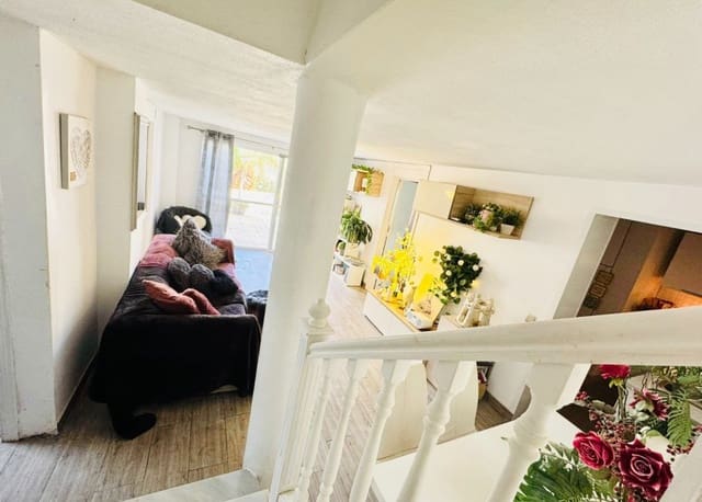 4 Zimmer Villa zu verkaufen in La Zenia, Orihuela mit Pool - 399.000 € (Ref: 8695619)