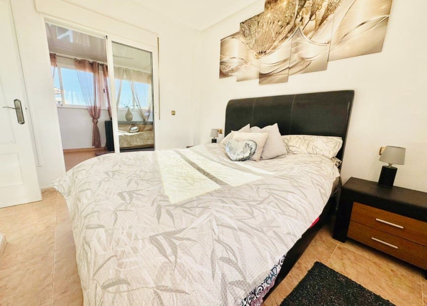 4 bedroom Villa for sale in Orihuela Costa with pool - € 399,000 (Ref: 8695619)