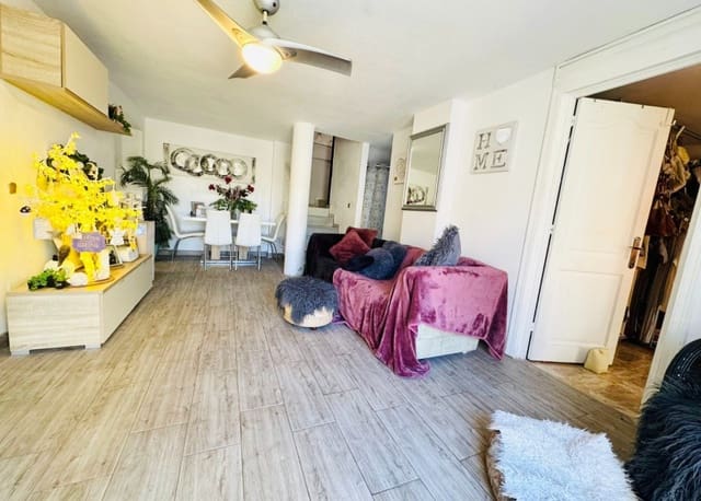 4 Zimmer Villa zu verkaufen in La Zenia, Orihuela mit Pool - 399.000 € (Ref: 8695619)