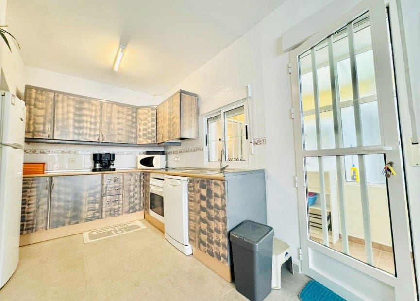 3 soveværelse Byhus til salg i La Zenia - € 216.000 (Ref: 8700697)