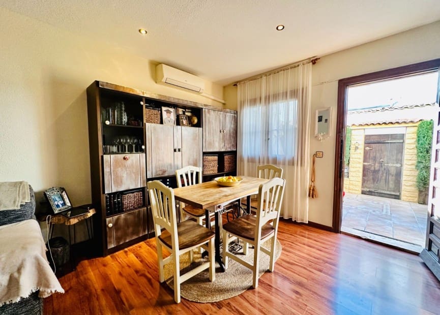 3 bedroom Bungalow for sale in Torrevieja - € 189,000 (Ref: 8718569)