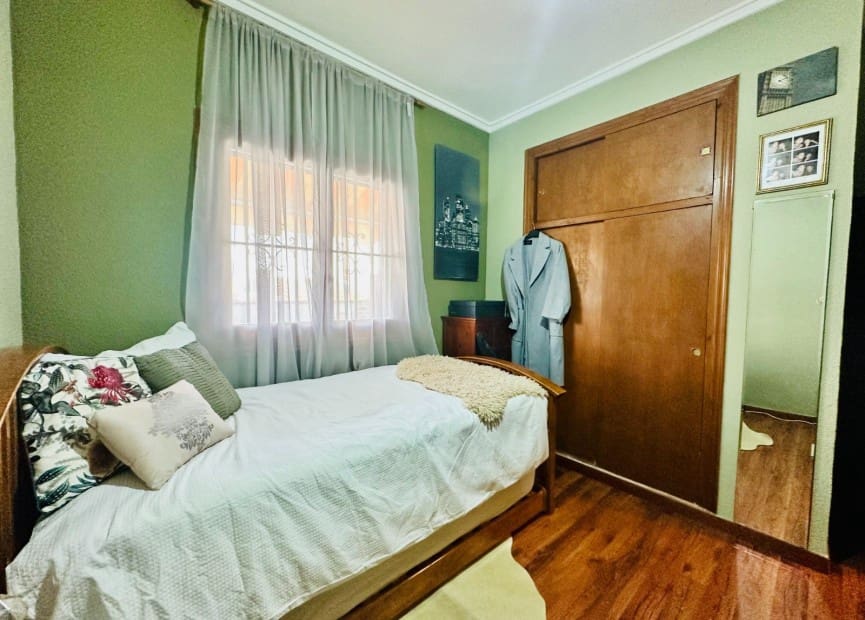 3 bedroom Bungalow for sale in Torrevieja - € 189,000 (Ref: 8718569)