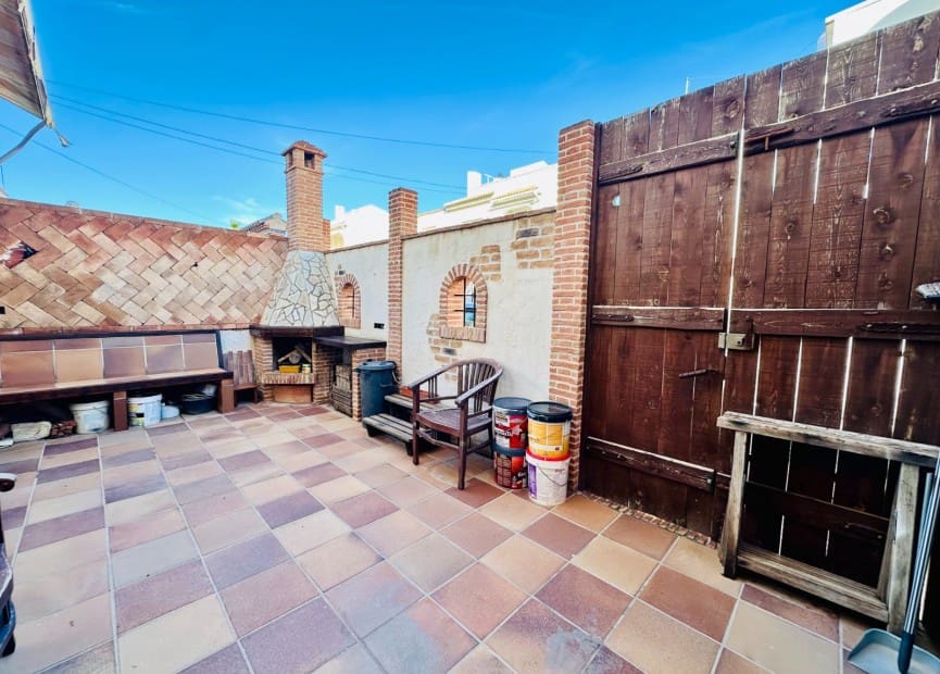 3 bedroom Bungalow for sale in Torrevieja - € 189,000 (Ref: 8718569)