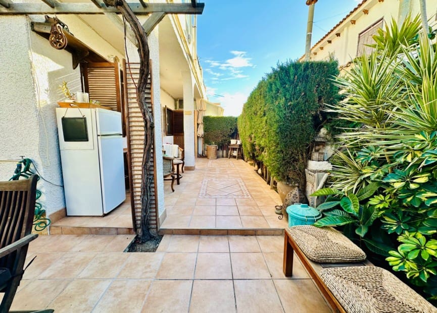 3 bedroom Bungalow for sale in Torrevieja - € 189,000 (Ref: 8718569)