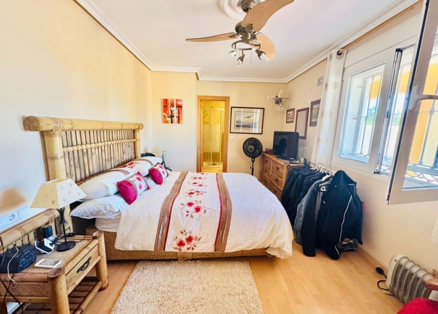 6 bedroom Villa for sale in Torrevieja with pool garage - € 610,000 (Ref: 8754617)