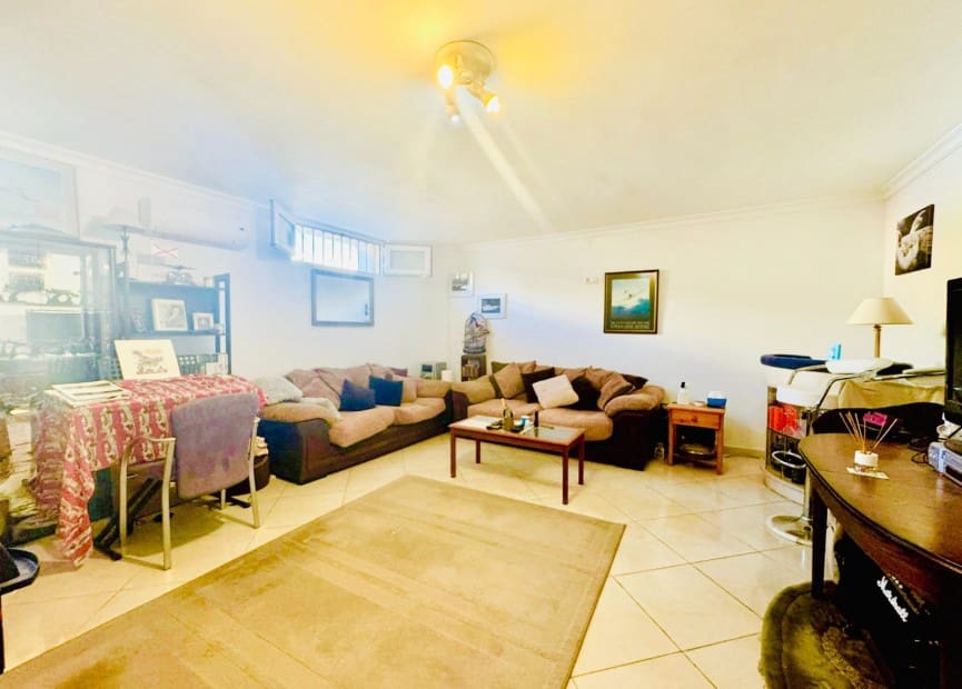 6 bedroom Villa for sale in Torrevieja with pool garage - € 610,000 (Ref: 8754617)