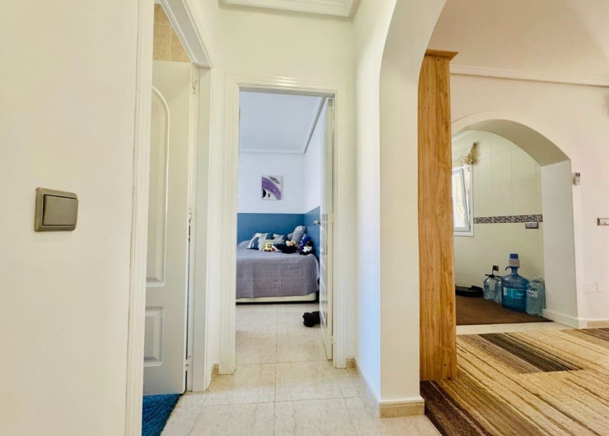 3 slaapkamer Villa te koop in Benijofar met zwembad - € 350.000 (Ref: 8813490)