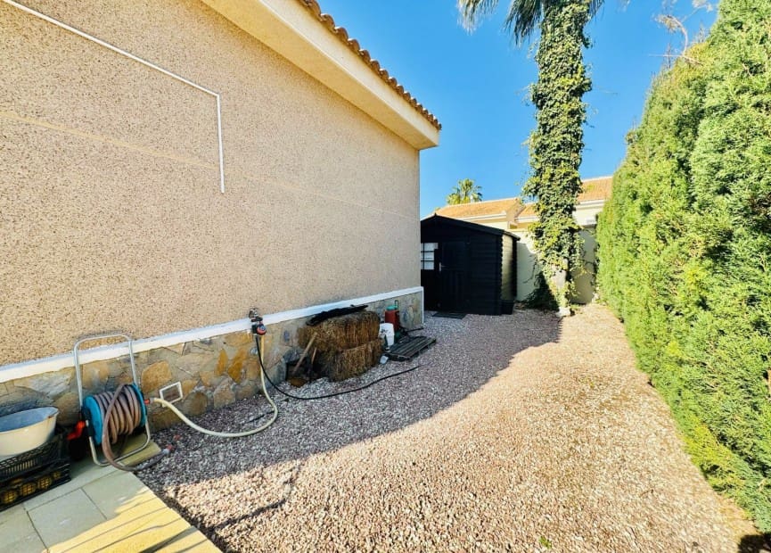 3 slaapkamer Villa te koop in Benijofar met zwembad - € 350.000 (Ref: 8813490)