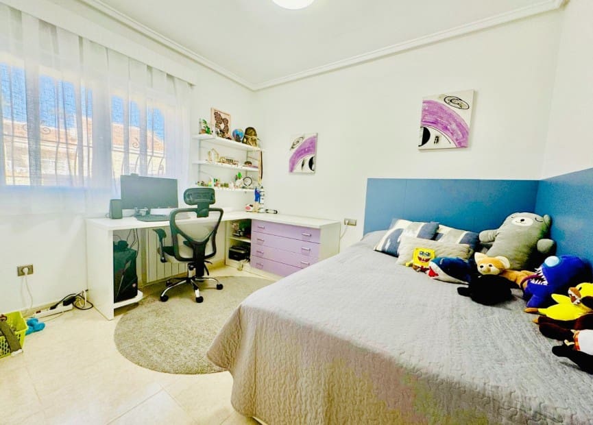 3 slaapkamer Villa te koop in Benijofar met zwembad - € 350.000 (Ref: 8813490)