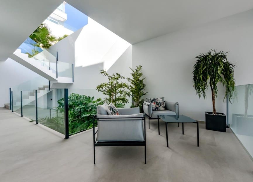 8 slaapkamer Villa te koop in Finestrat met zwembad - € 4.450.000 (Ref: 8823519)