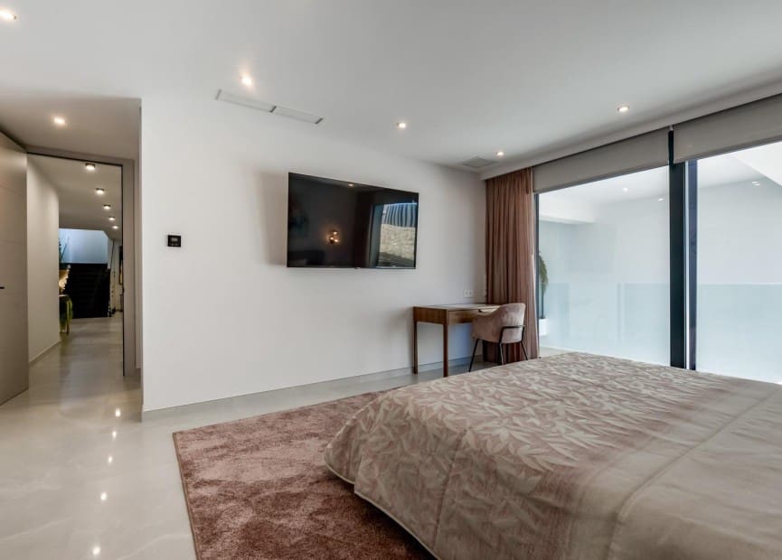 8 slaapkamer Villa te koop in Finestrat met zwembad - € 4.450.000 (Ref: 8823519)